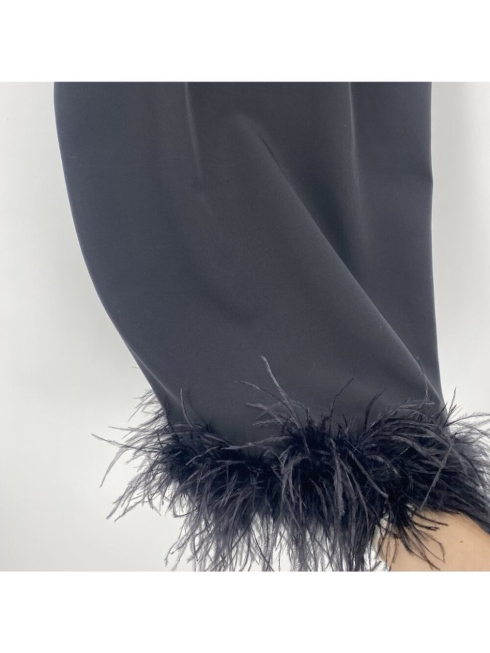 Milly Size 8 Black Feather-Trim Sleeveless Knee Length Cocktail Dress LBD - Picture 11 of 13